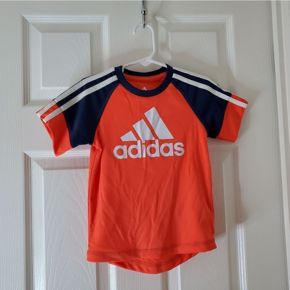 🇺🇸Adidas Top Size 2T - Picture 4 of 5